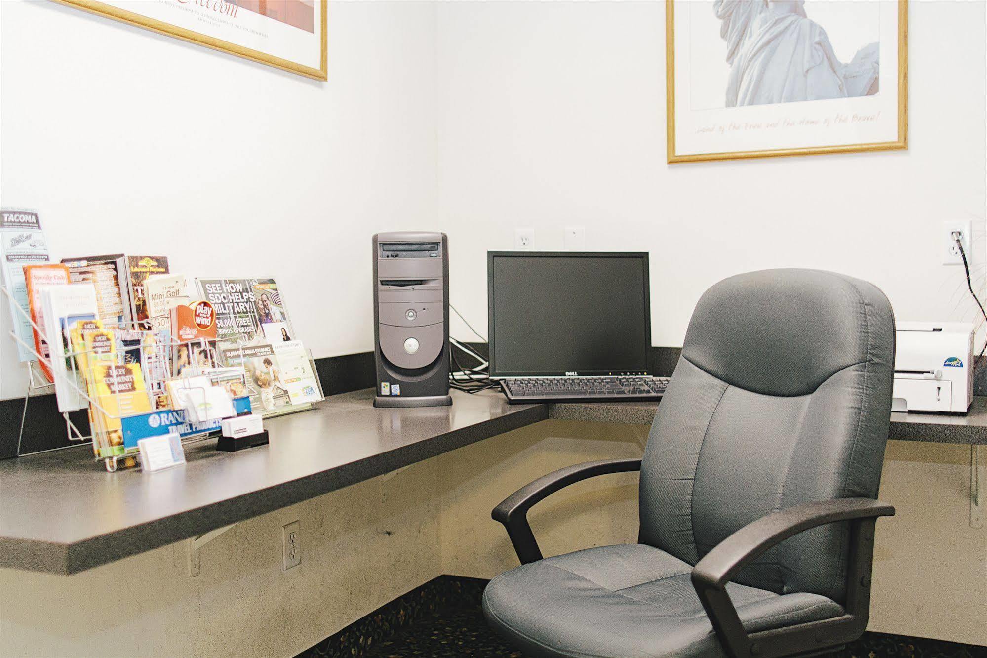 Fairbridge Inn & Suites Dupont Εξωτερικό φωτογραφία