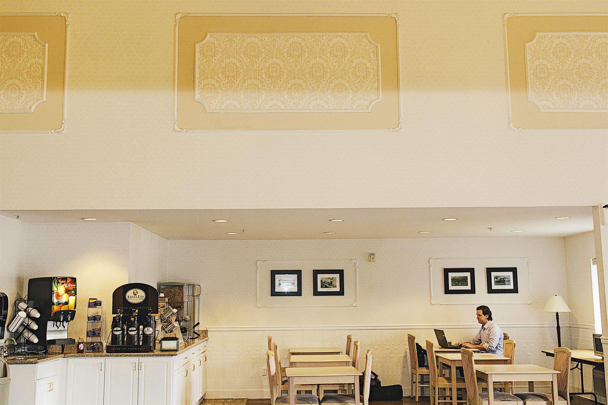 Fairbridge Inn & Suites Dupont Εξωτερικό φωτογραφία