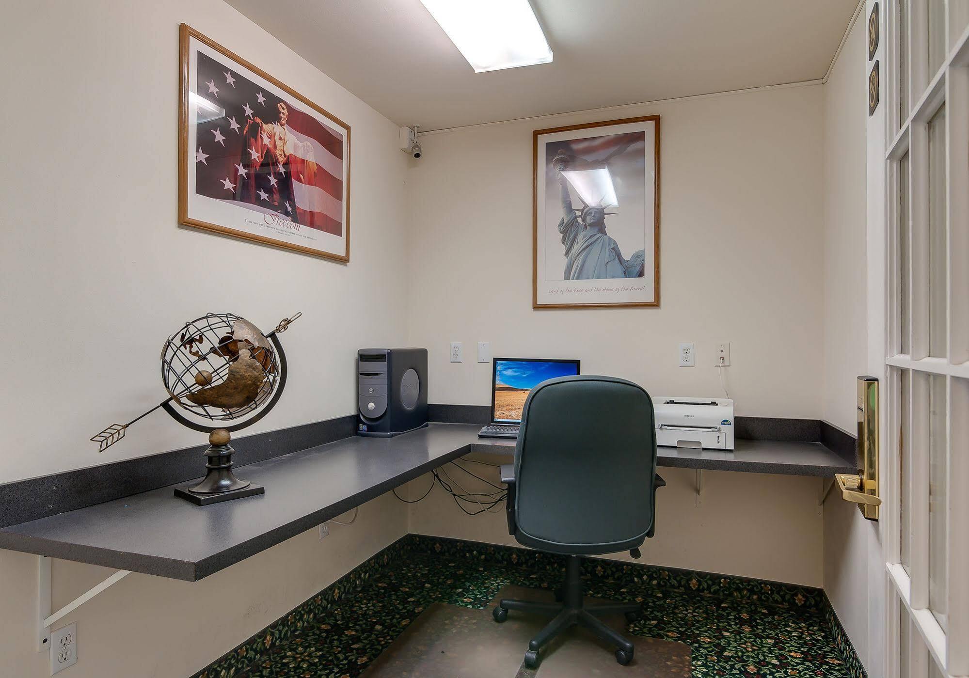 Fairbridge Inn & Suites Dupont Εξωτερικό φωτογραφία