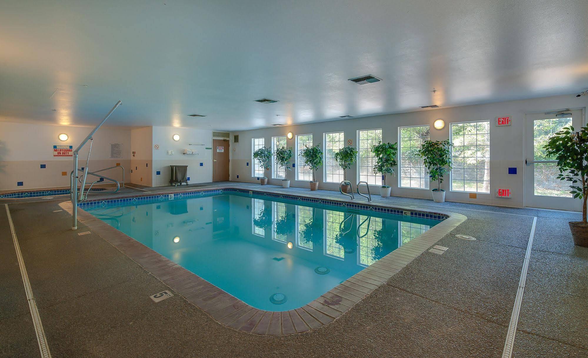 Fairbridge Inn & Suites Dupont Εξωτερικό φωτογραφία