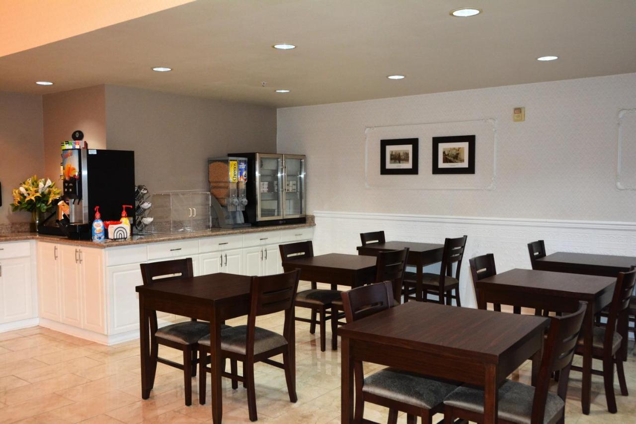 Fairbridge Inn & Suites Dupont Εξωτερικό φωτογραφία