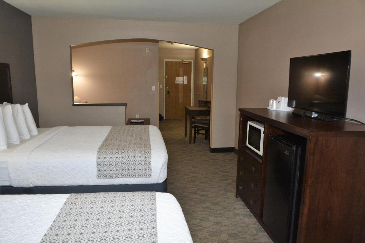 Fairbridge Inn & Suites Dupont Εξωτερικό φωτογραφία