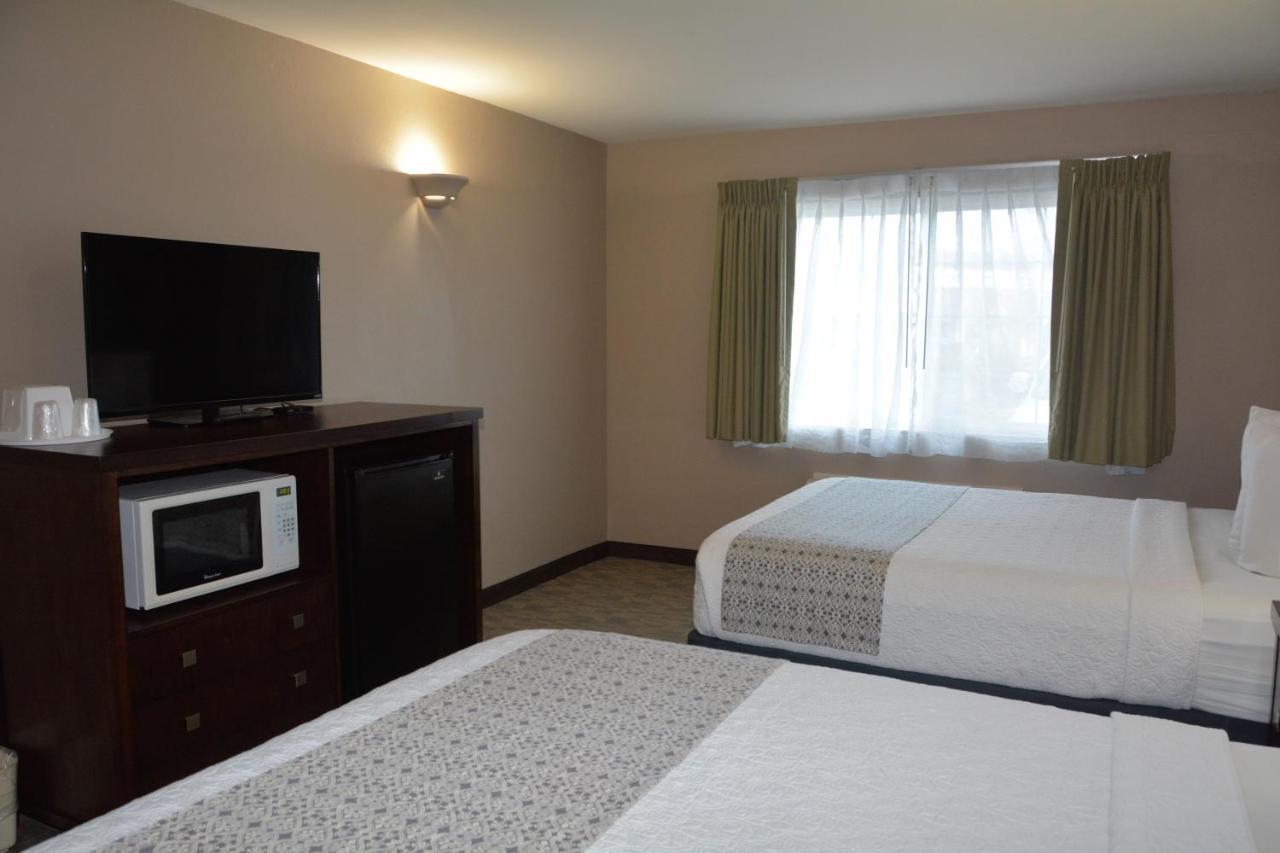 Fairbridge Inn & Suites Dupont Εξωτερικό φωτογραφία